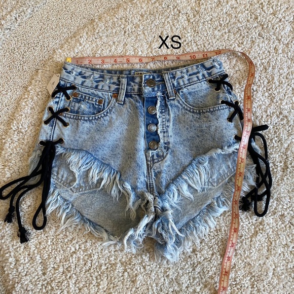 Cut off jean denim shorts with tie detail XS NWT - Picture 12 of 15